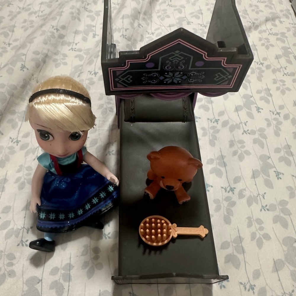 Disney Frozen Set - Picture 2 of 2